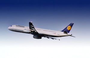 Kiss and Fly am Flughafen in Hamburg