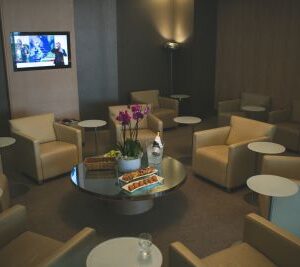 pexels-connor-danylenko-534256-2612117 Flughafenlounge