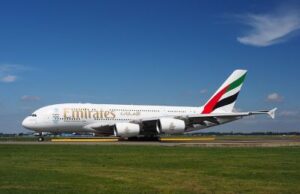 Emirates und Qatar Airways setzen Flugbetrieb vorübergehend aus