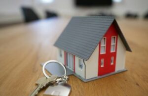 Immobilienmakler in Neuss mit Blick über den Tellerrand