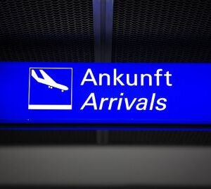 justmarius_de-arrival-5372707_640